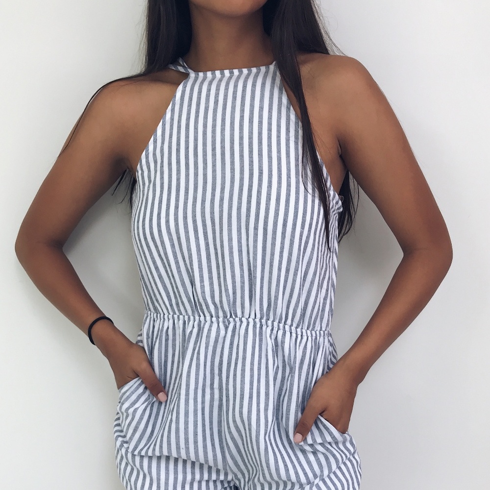 🆕 Jess - Striped Strappy Romper - Picture 1 of 4